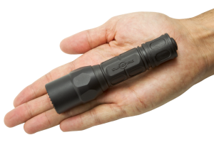 The G2X Tactical is a compact yet powerful flashlight that generates a brilliant, penetrating, perfectly pre-focused 320-lumen beam. 